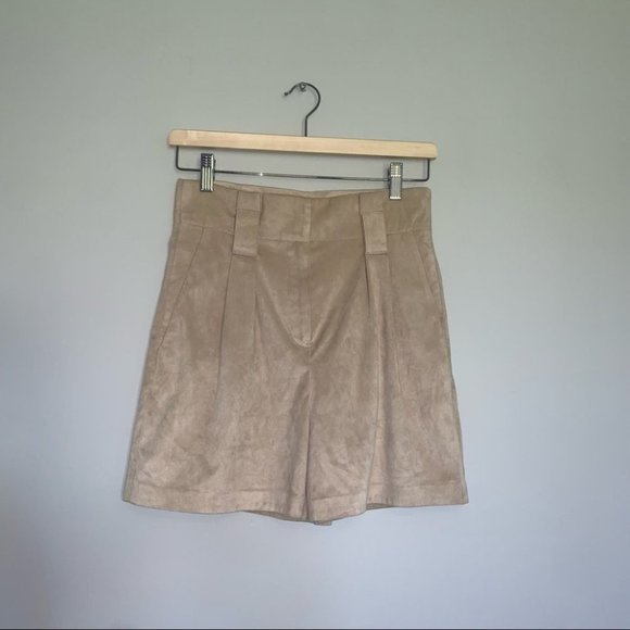 Mango Shorts Women’s Size 2 US Tan Beige Faux Suede Microsuede High Waisted - Picture 3 of 7